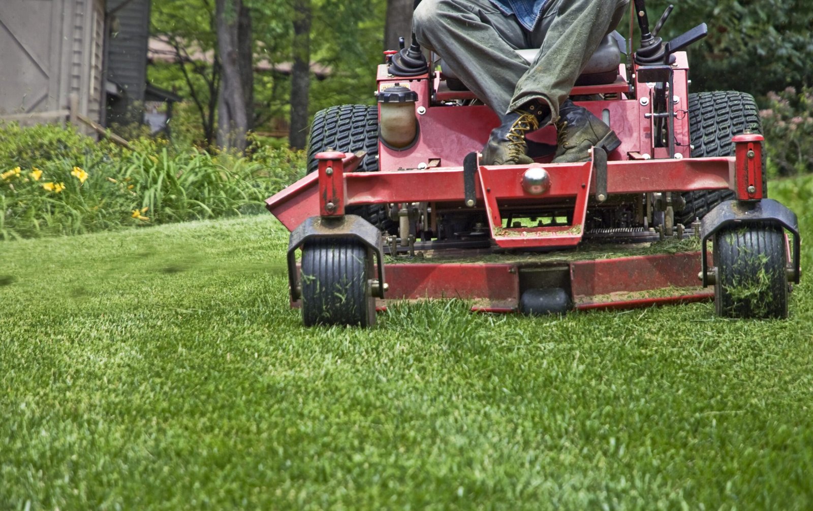 Florida landscaping M&A industry driven by commercial lawn maintenance services
